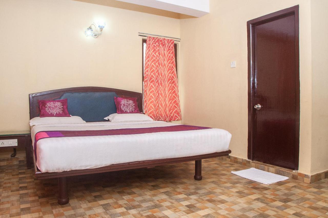 Oyo 12357 Hotel Nilgiris Inn Udagamandalam Exterior foto